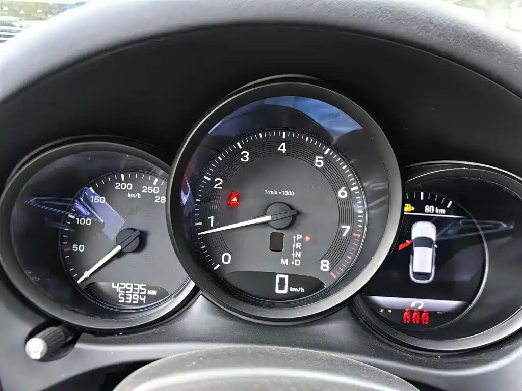 Porsche Macan — миниатюра 18