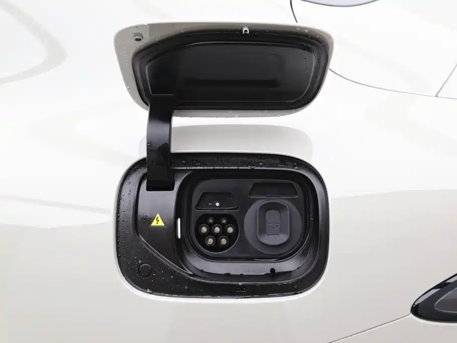 Xiaomi SU7 — миниатюра 29