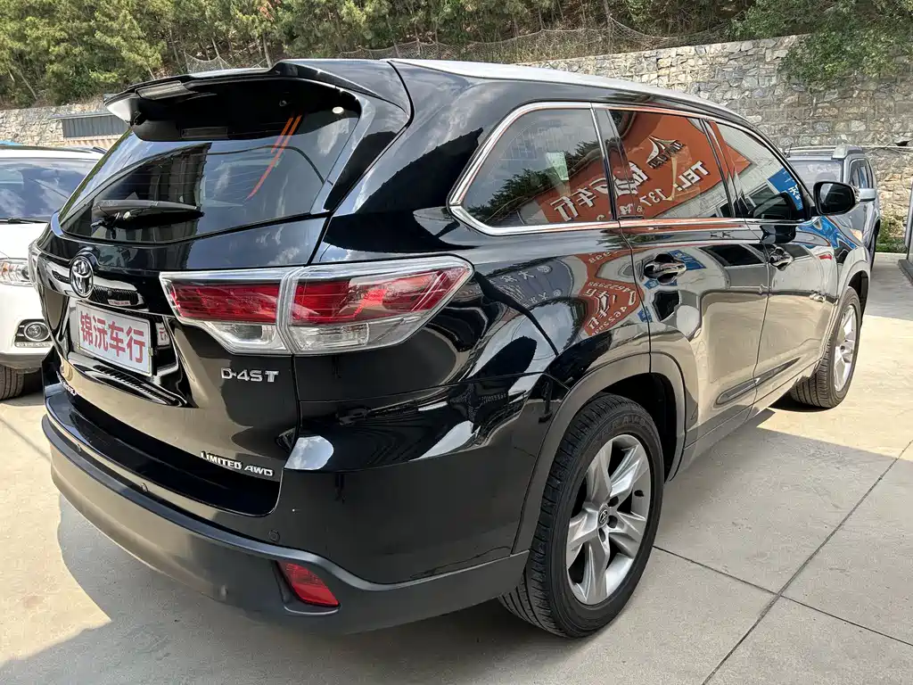 Toyota Highlander 2015 2.0T 7 мест
