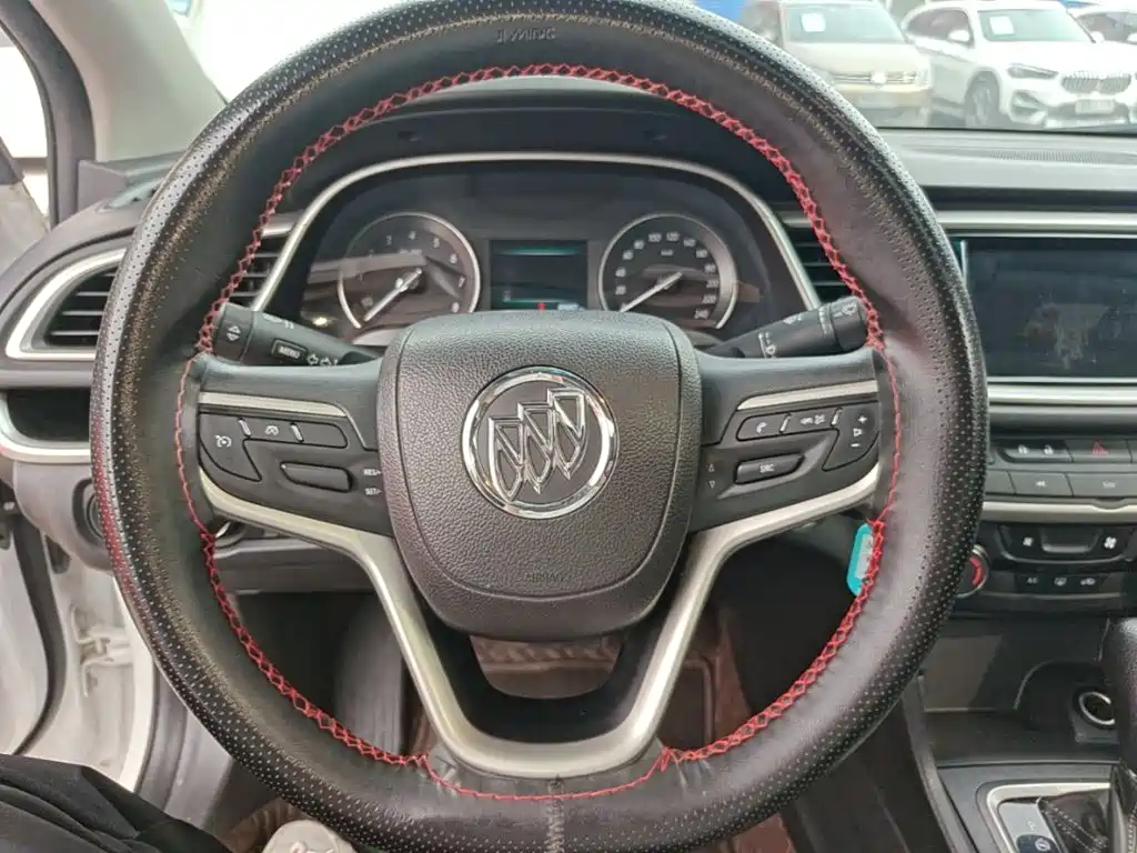 Buick Excelle — миниатюра 11