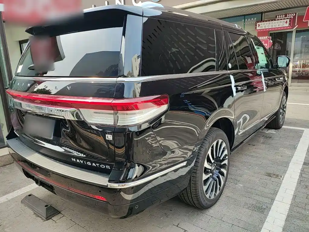 Lincoln Navigator — миниатюра 7