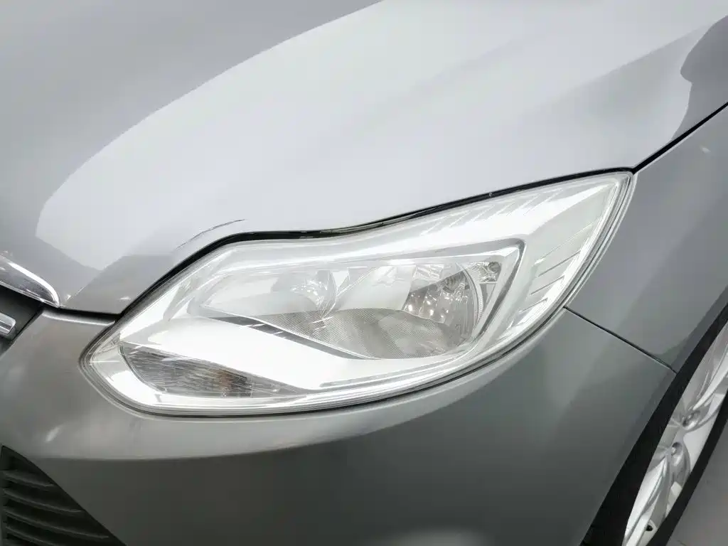 Ford Focus — миниатюра 7