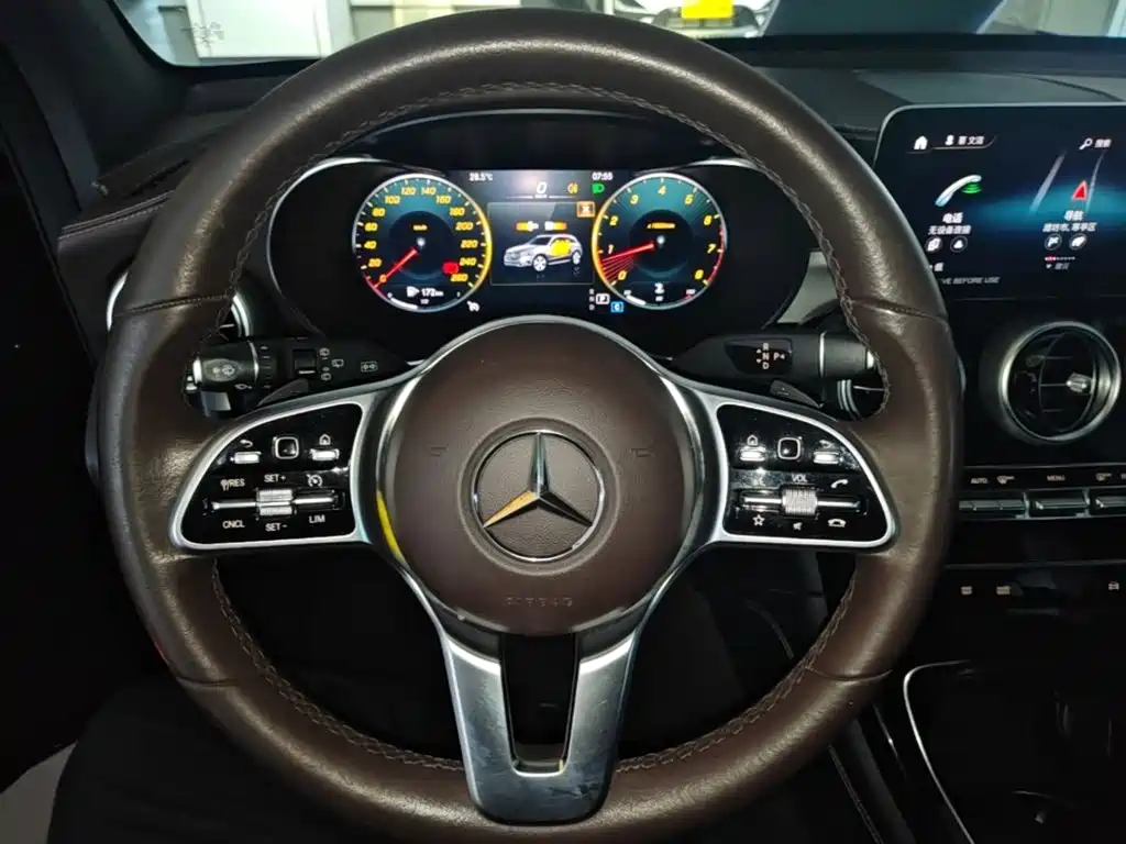 Mercedes-Benz GLC — миниатюра 11
