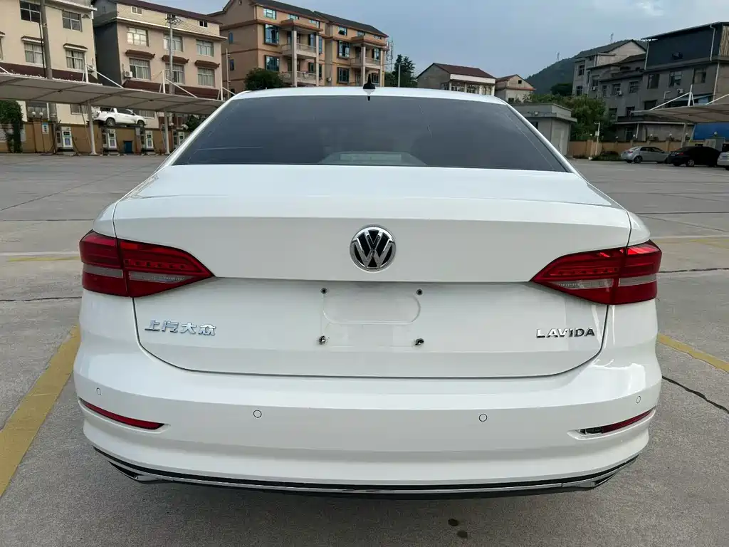 Volkswagen Lavida — миниатюра 8