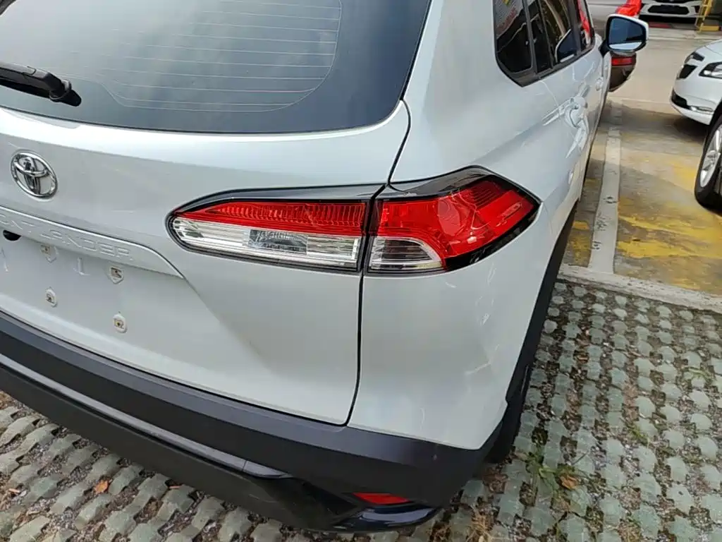 Toyota Frontlander — миниатюра 8