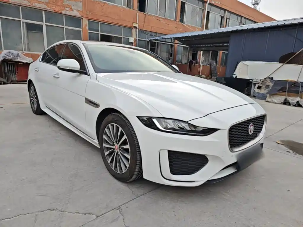 Jaguar XEL — миниатюра 4