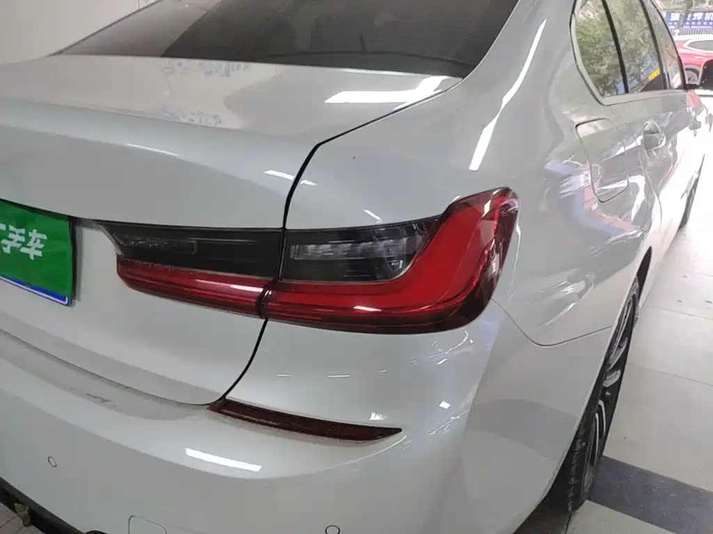 BMW 3 Series — миниатюра 8