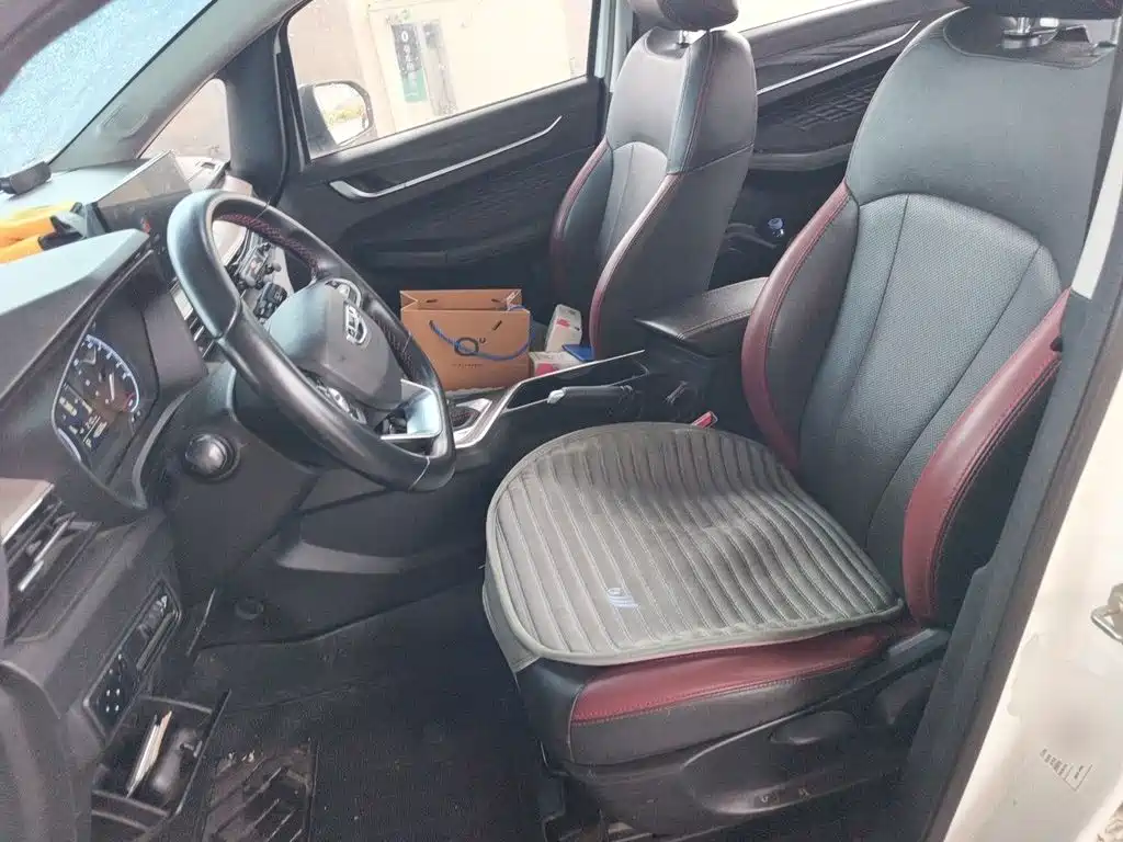 Geely Vision X3 — миниатюра 11