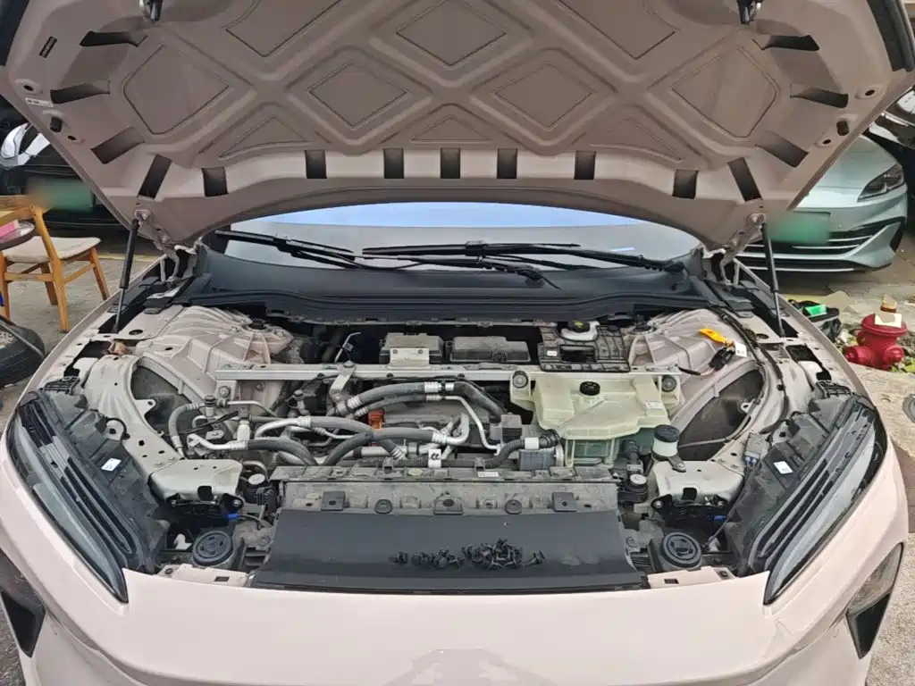 NIO ET5T — миниатюра 20