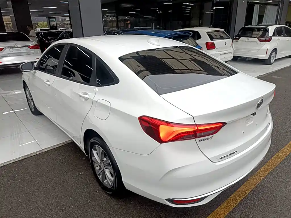 Buick Verano — миниатюра 5