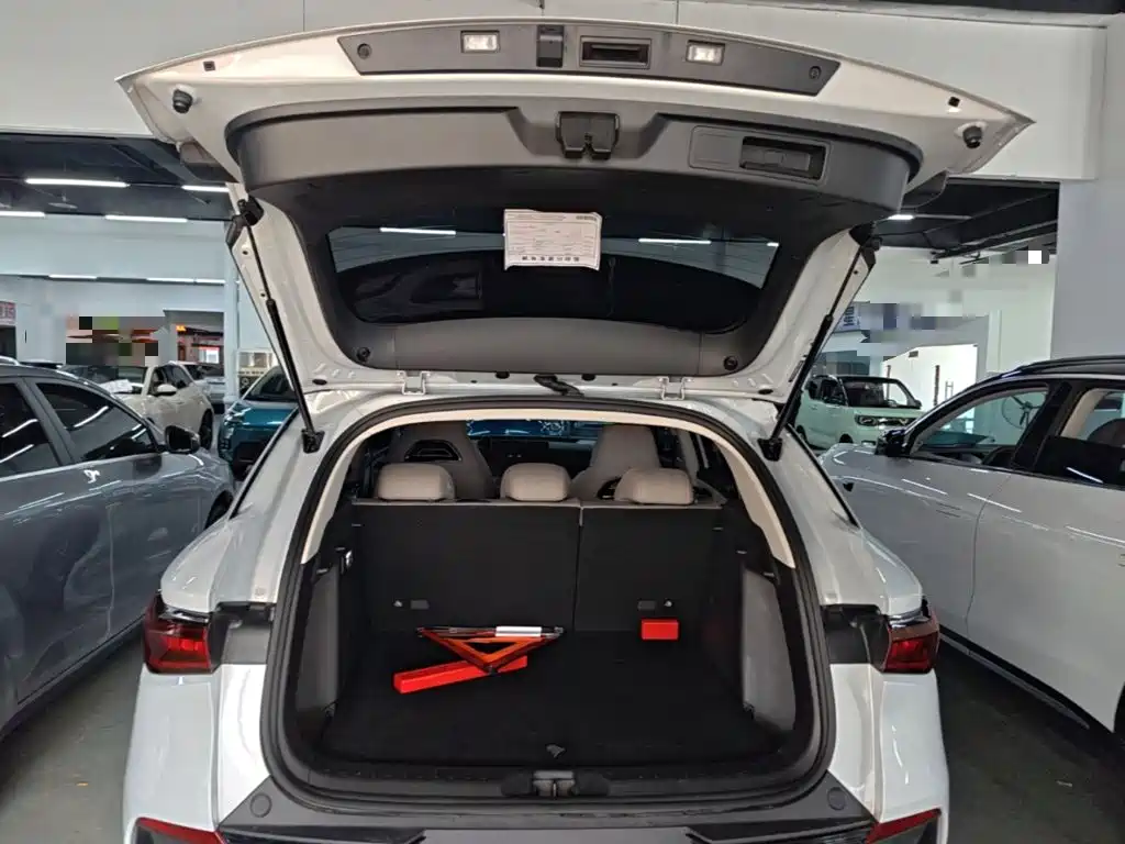 BYD Yuan Plus — миниатюра 19