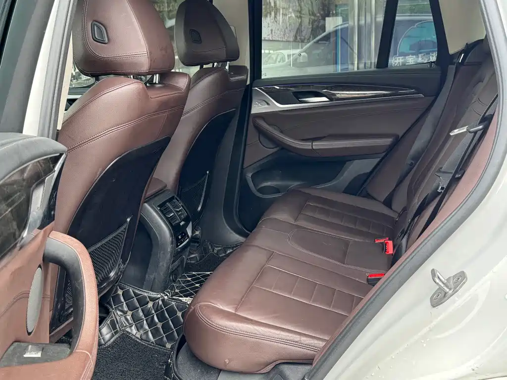 BMW X3 — миниатюра 8