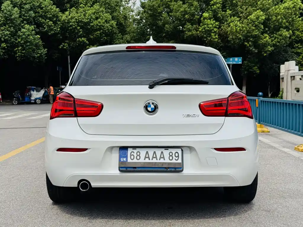 BMW 1 Series (Import) — миниатюра 5