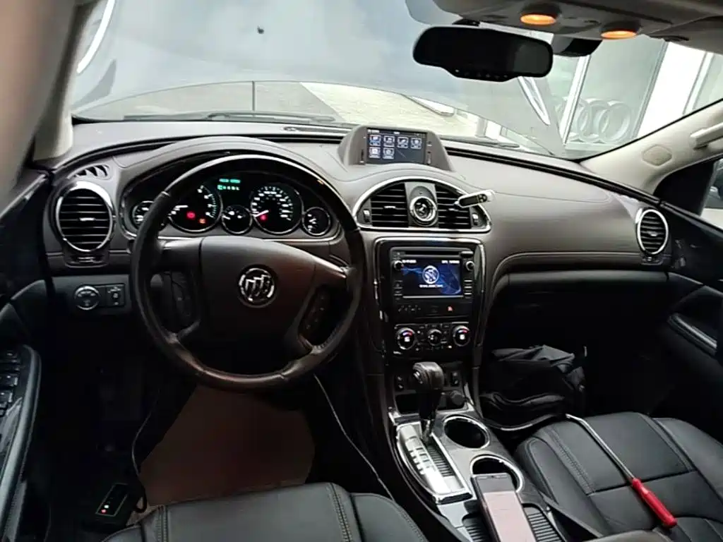 Buick Enclave — миниатюра 10