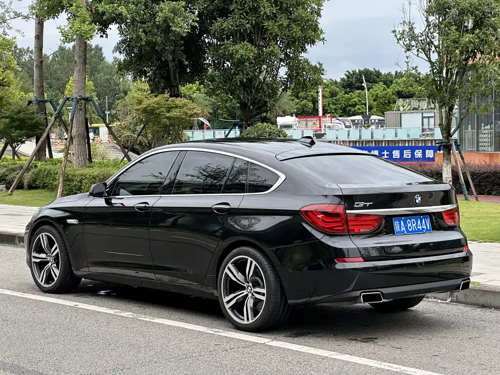 BMW 5 Series GT 5 GT 2013 535i Lead