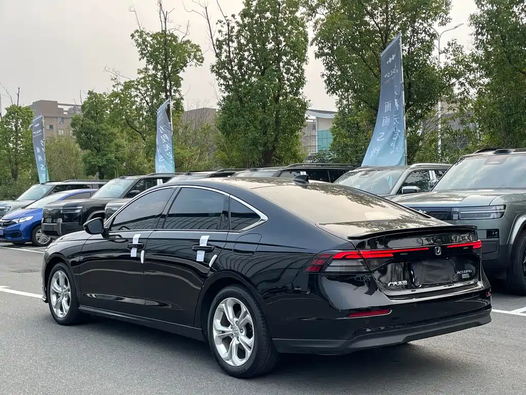 Honda Accord — миниатюра 14