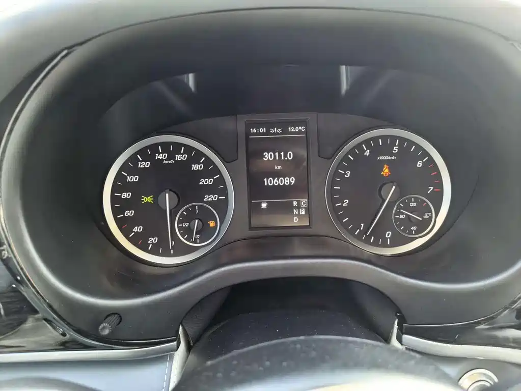 Mercedes-Benz Vito — миниатюра 11