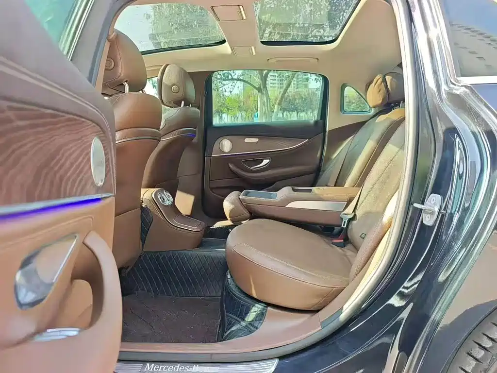Mercedes-Benz E-Class E 2022 E 260 L