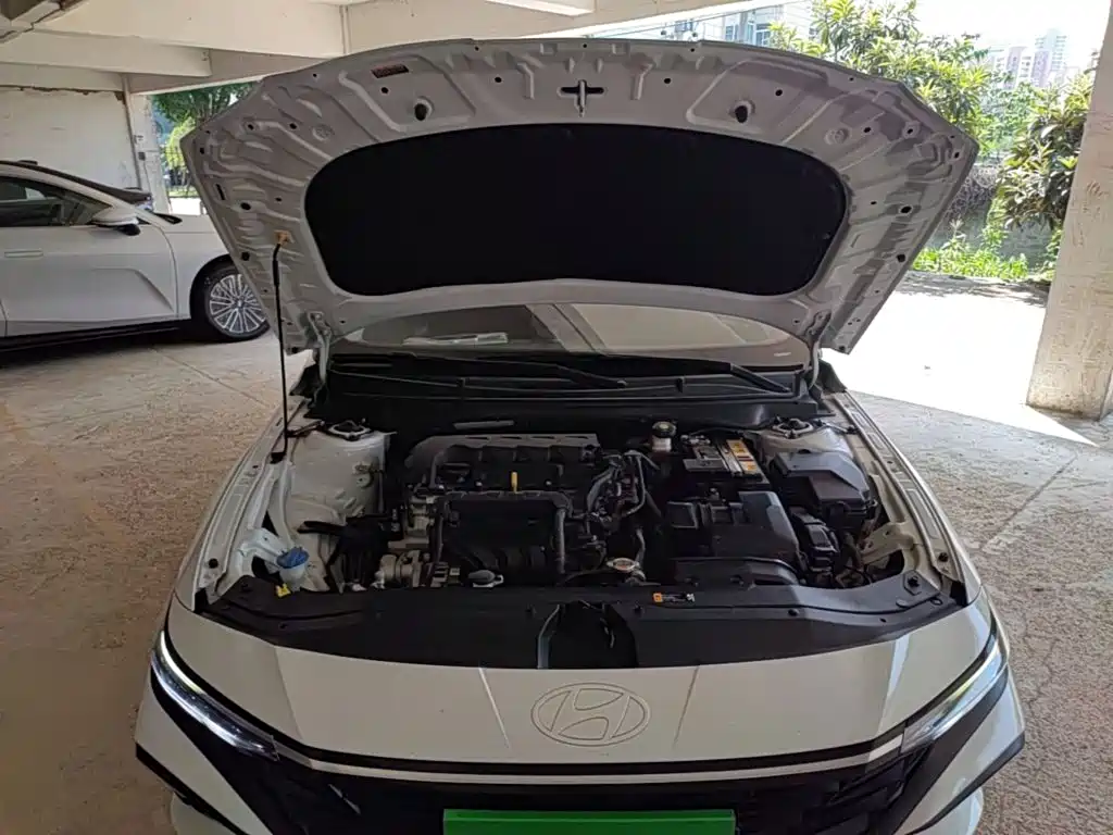 Hyundai Elantra — миниатюра 20