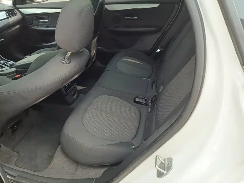 BMW 2 Series Active Tourer — миниатюра 15