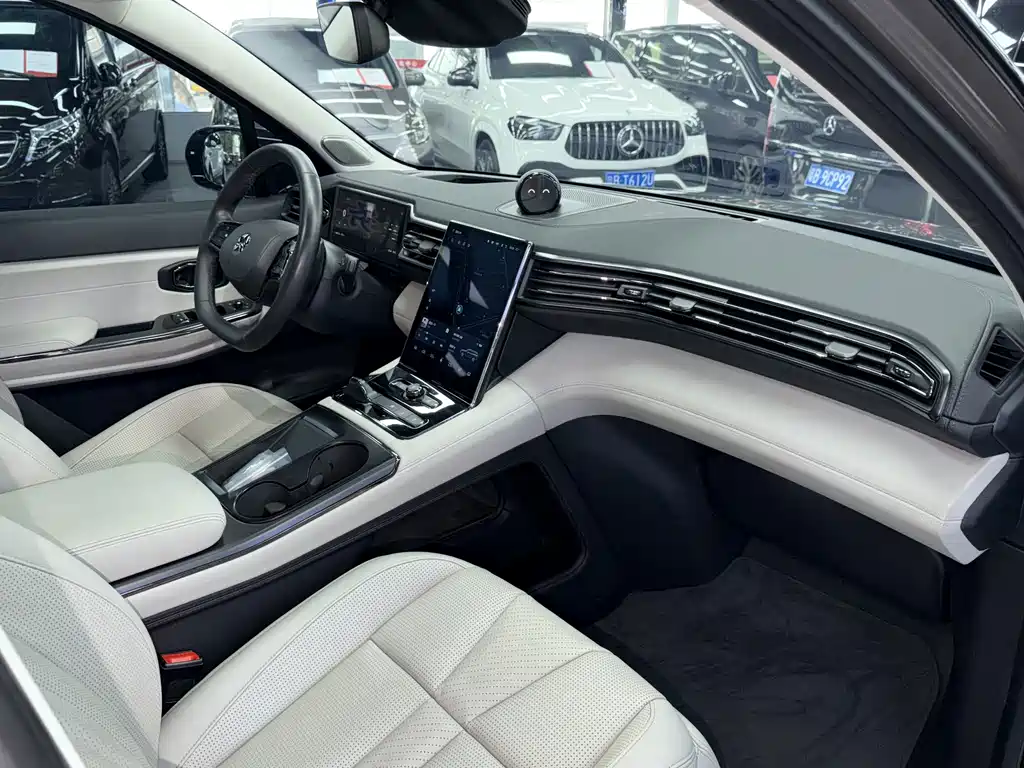 NIO ES8 — миниатюра 19