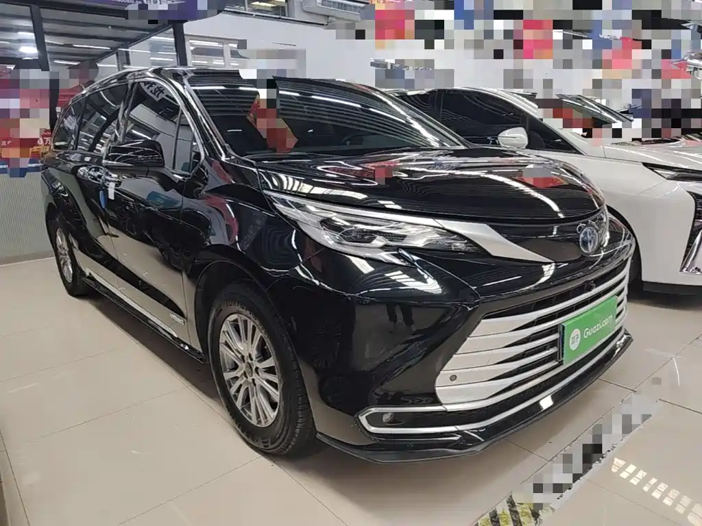 Toyota Sienna — миниатюра 4