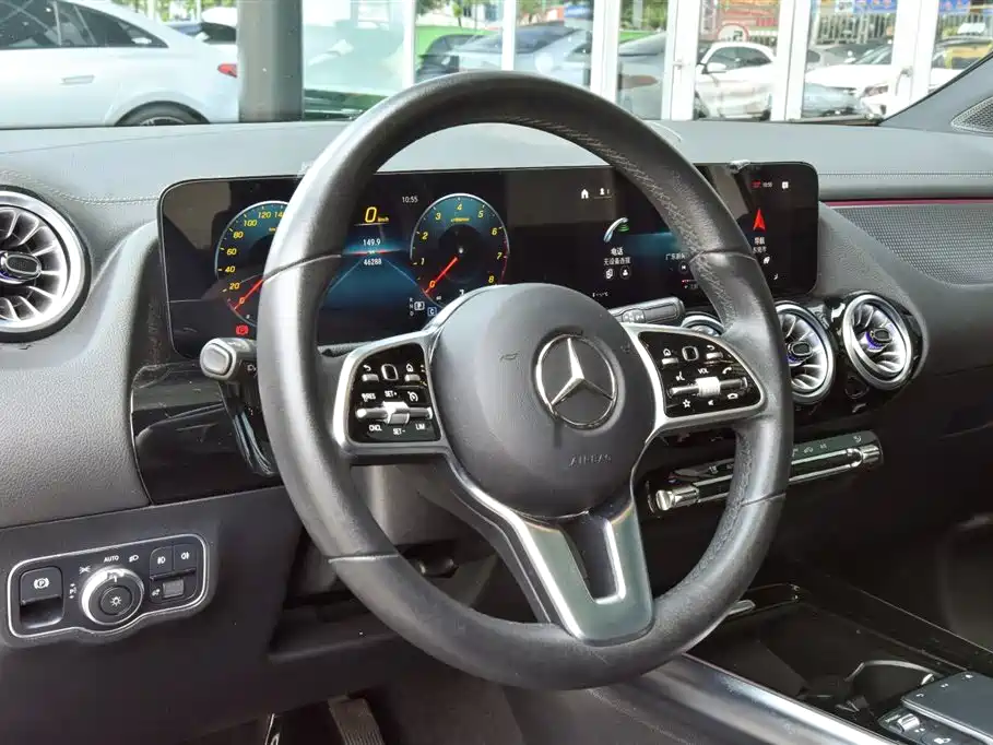 Mercedes-Benz GLA — миниатюра 14