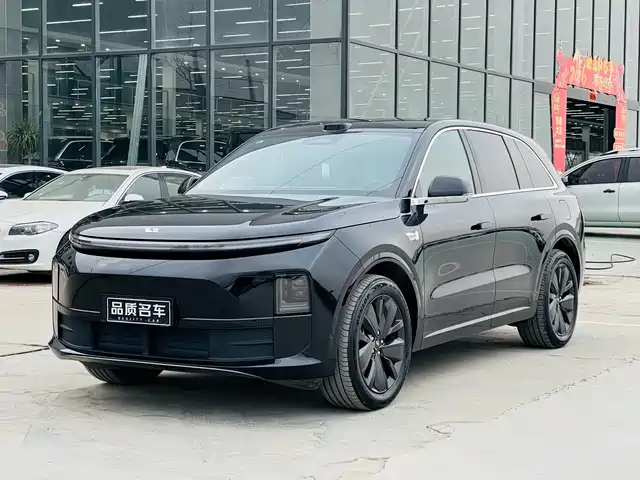 Li Auto IDEAL L6 2025