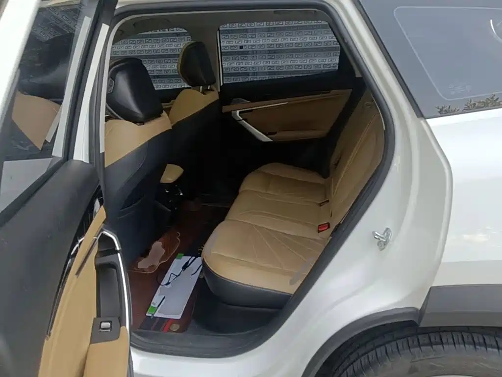 Geely Boyue L — миниатюра 17