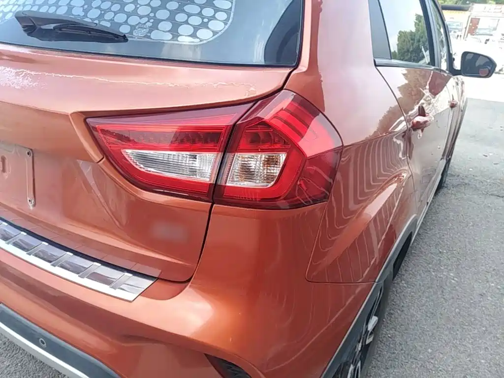 Geely Vision X3 — миниатюра 8