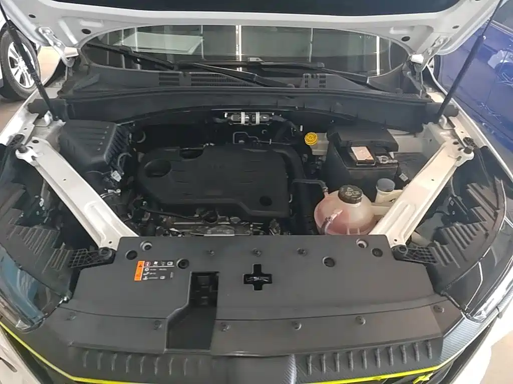 Roewe RX5 — миниатюра 20