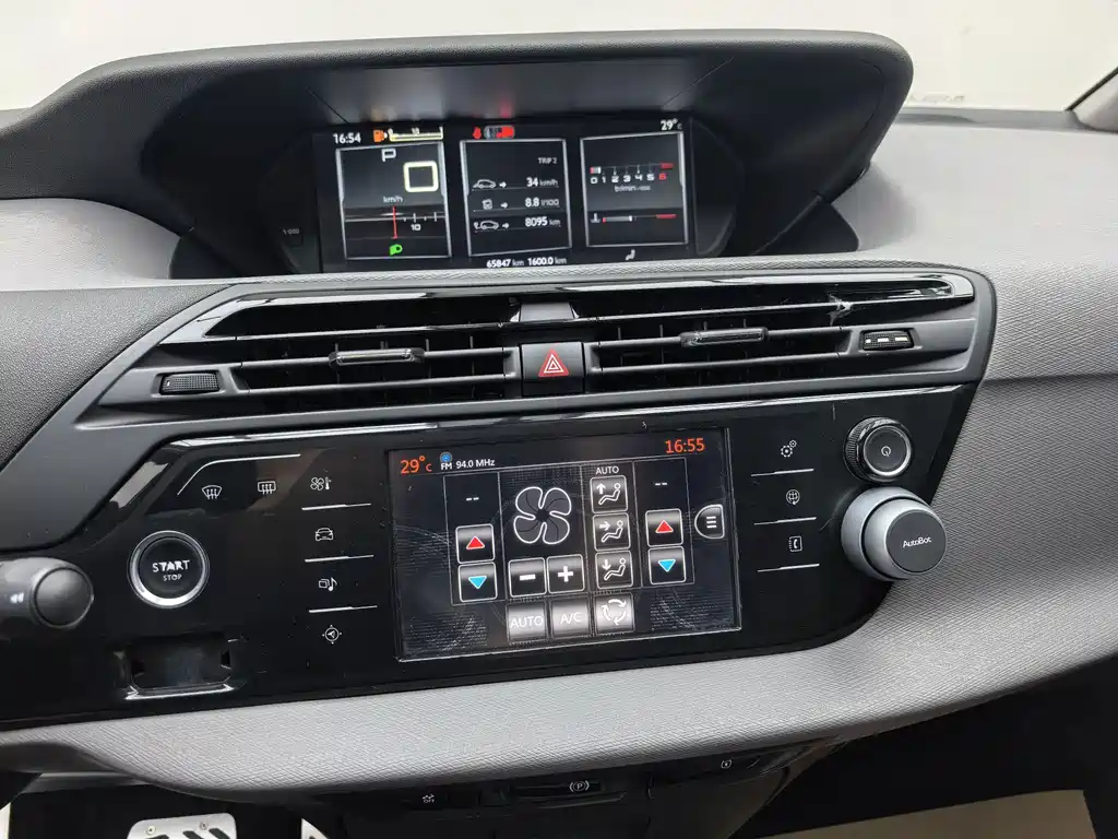 Citroen C4 Picasso — миниатюра 13