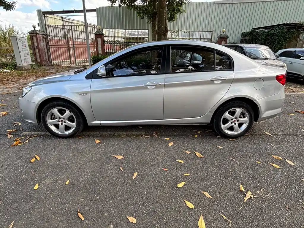 Roewe 350 — миниатюра 5