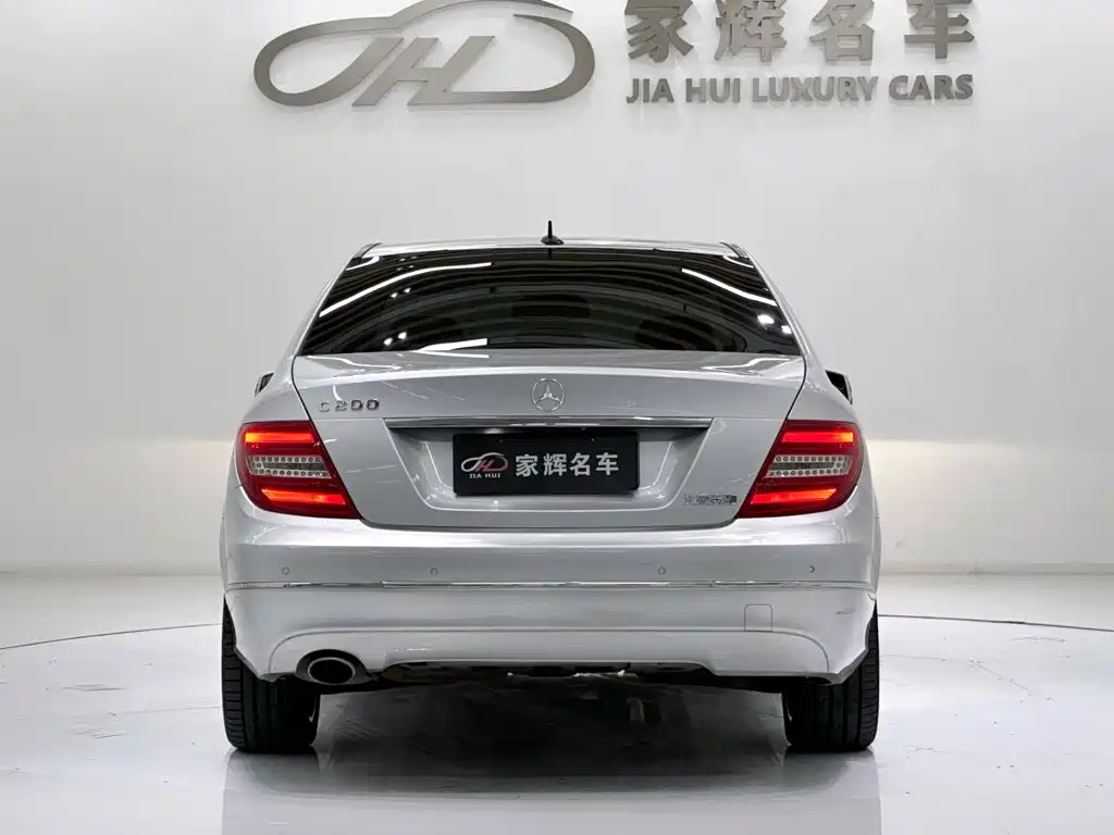 Mercedes-Benz C-Class — миниатюра 6