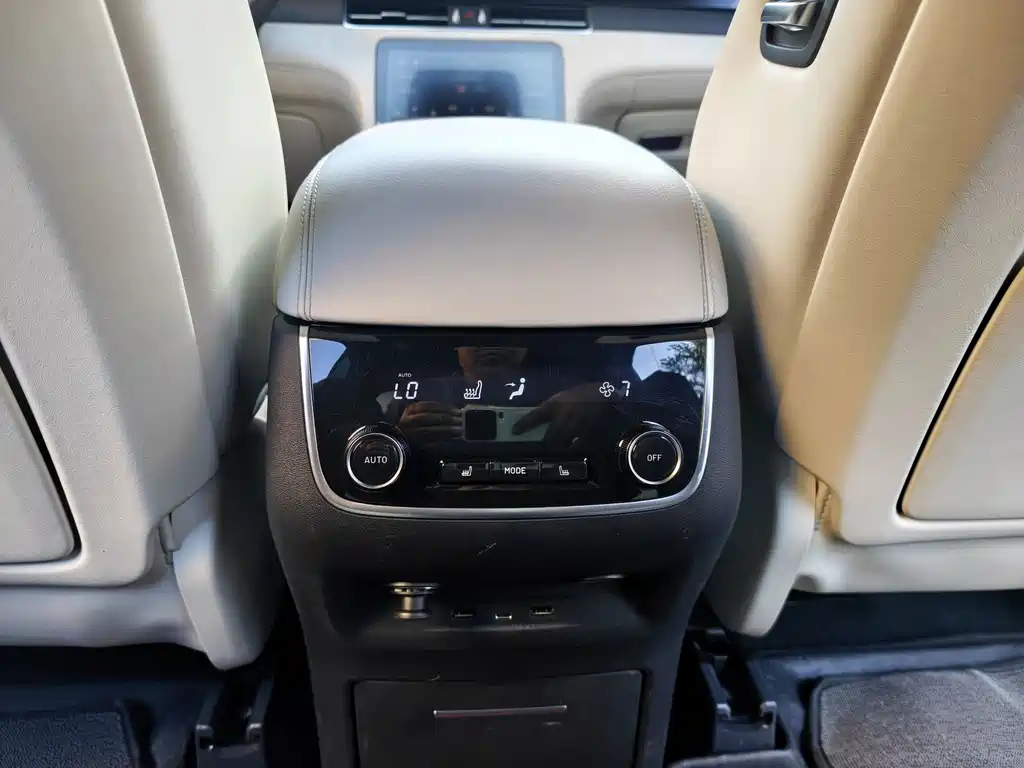 Li Auto Li ONE — миниатюра 11