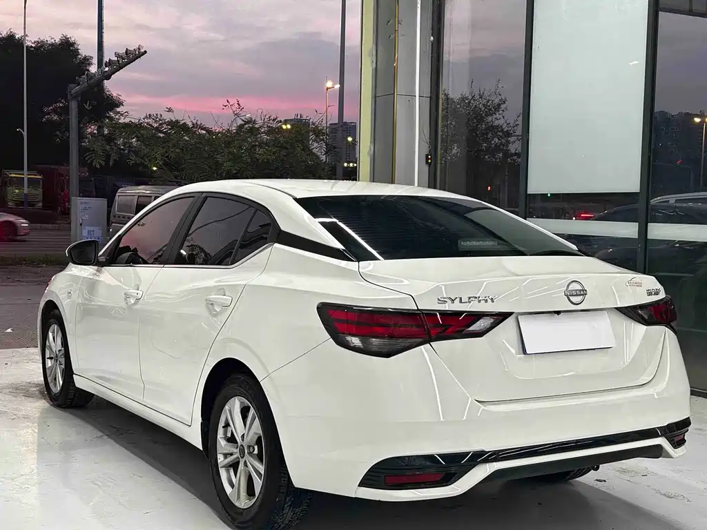 Nissan Sylphy — миниатюра 9