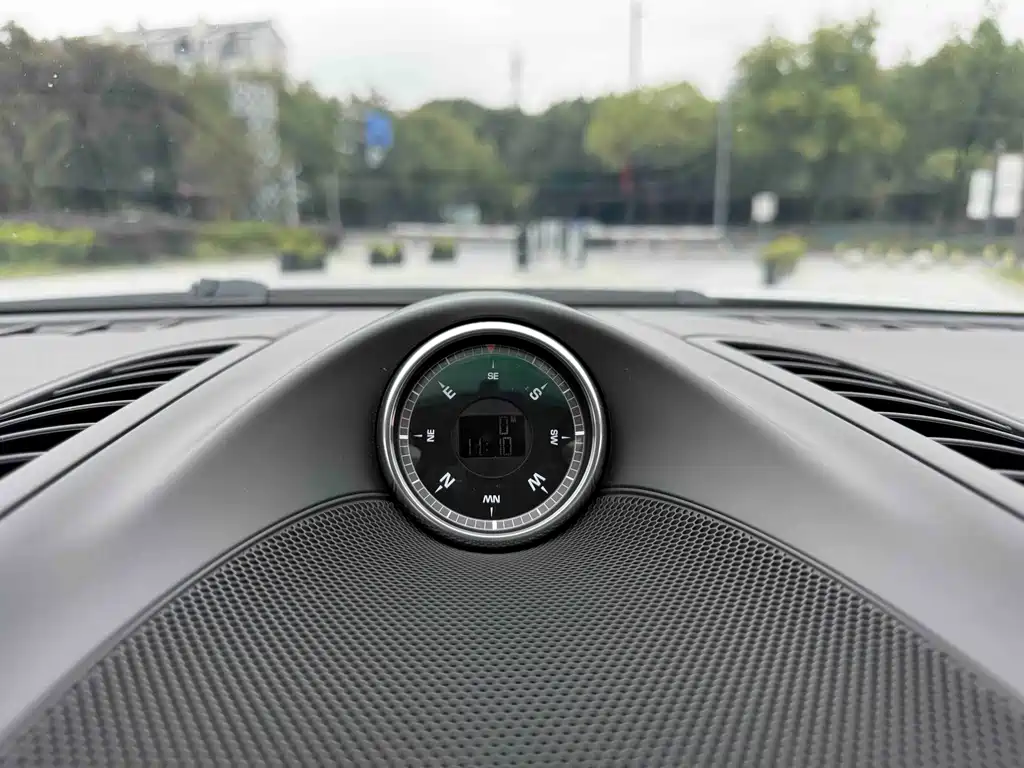 Porsche Cayenne — миниатюра 14