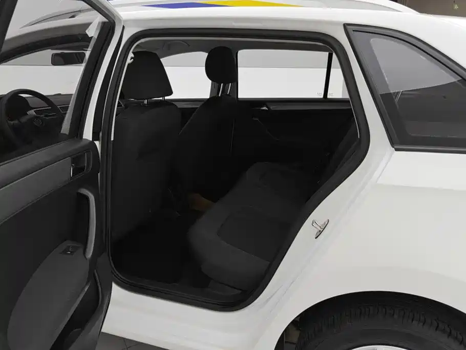 Volkswagen Santana — миниатюра 11