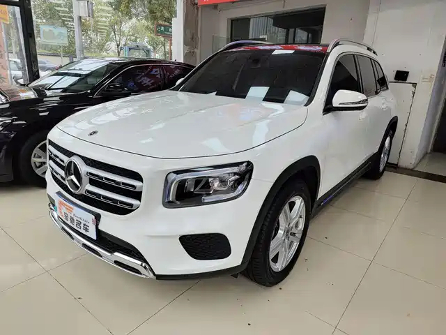MERCEDES-BENZ  GLB