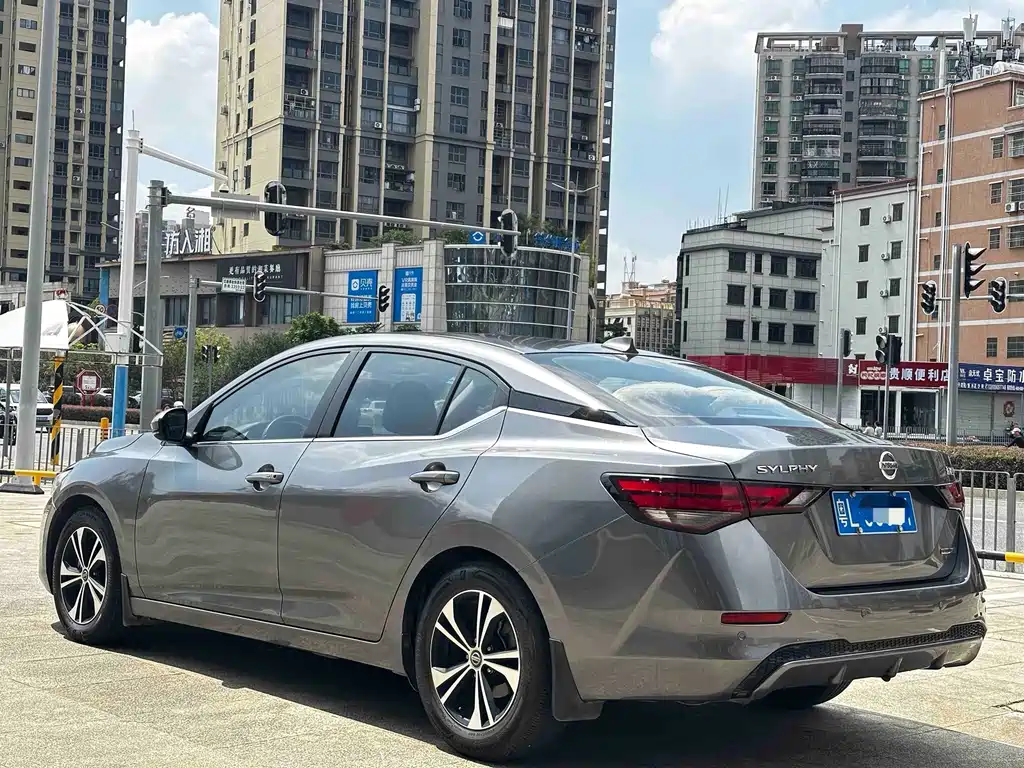 Nissan Sylphy — миниатюра 9