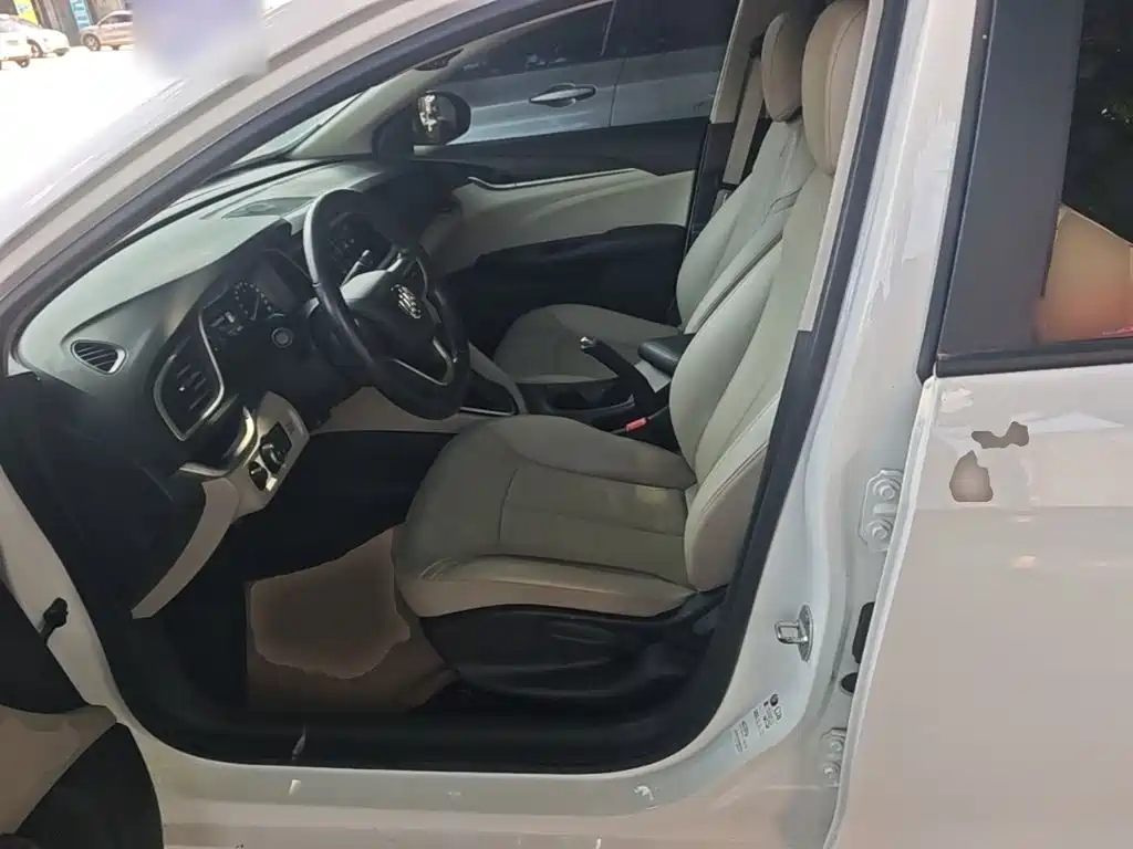 Buick Excelle — миниатюра 15