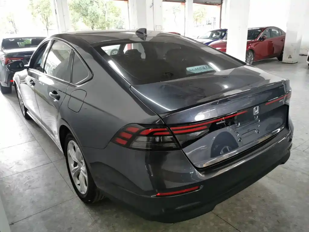 Honda Accord — миниатюра 5