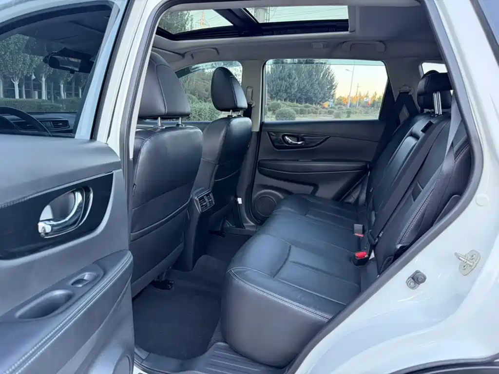 Nissan X-Trail — миниатюра 9