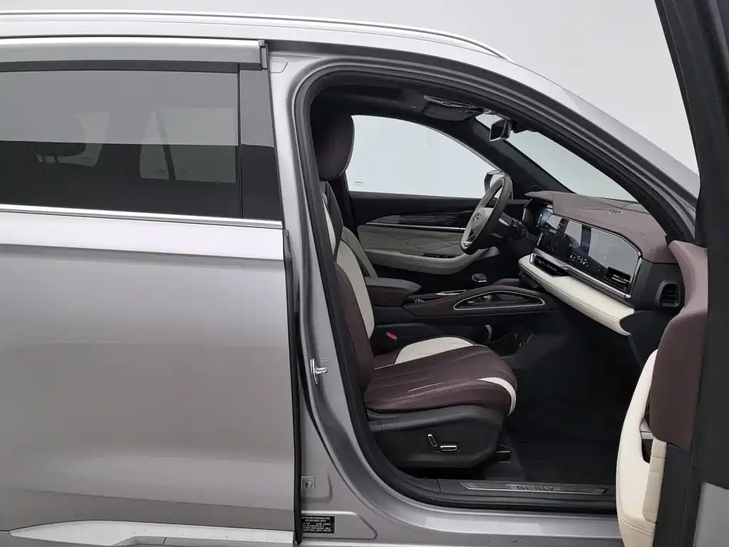 Geely Xingyue L — миниатюра 23