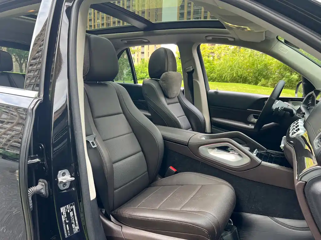 Mercedes-Benz GLE (Import) — миниатюра 18