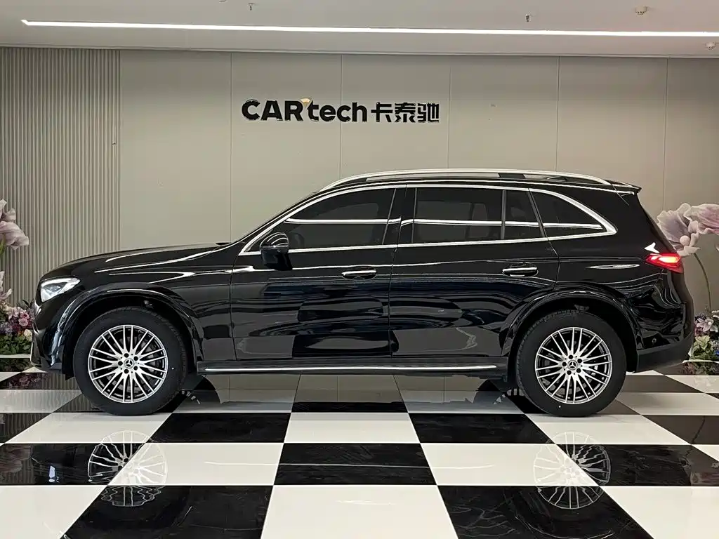 Mercedes-Benz GLC 2023 GLC 300 L 4MATIC 5 мест