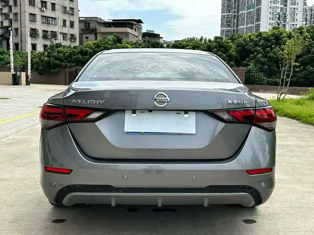 Nissan Sylphy — миниатюра 8