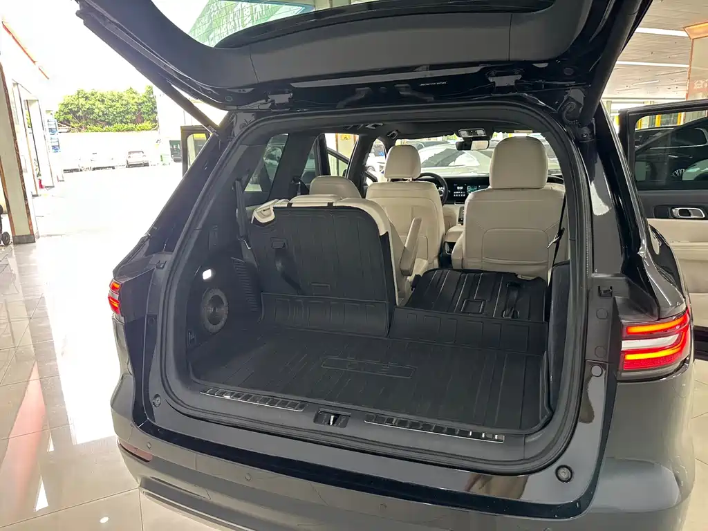 Li Auto Li ONE — миниатюра 6