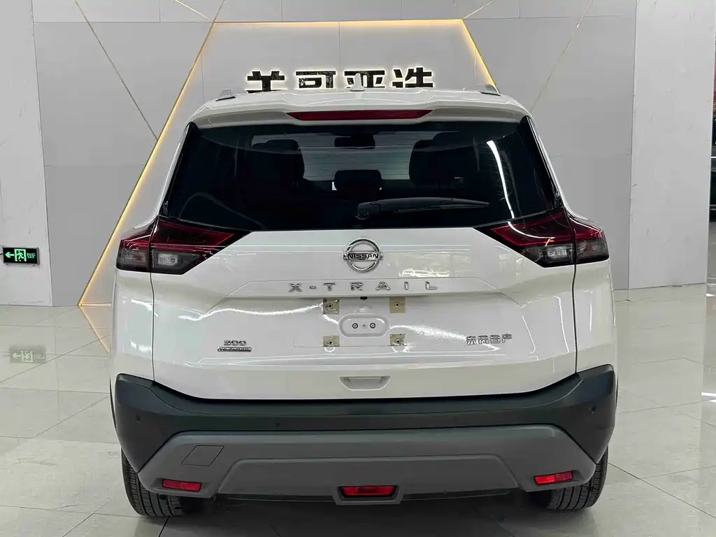 Nissan X-Trail — миниатюра 8