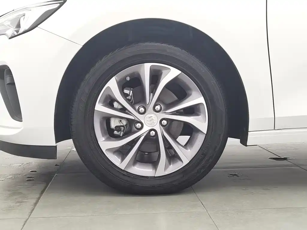 Buick Verano — миниатюра 17